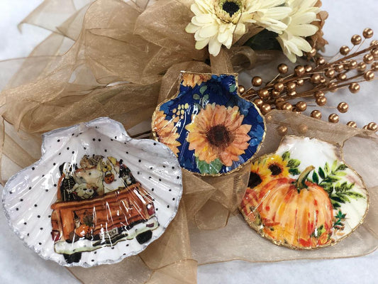 Shell Trinket Tray - Brush Tips Art Studio